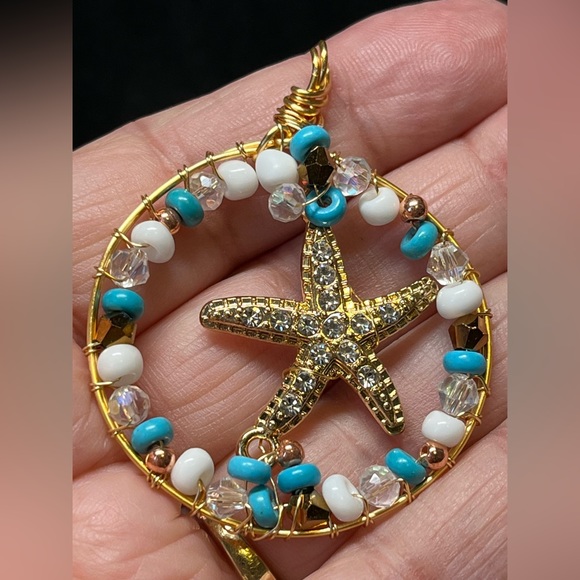 Sea and sun- beach fun starfish pendant - Picture 3 of 8